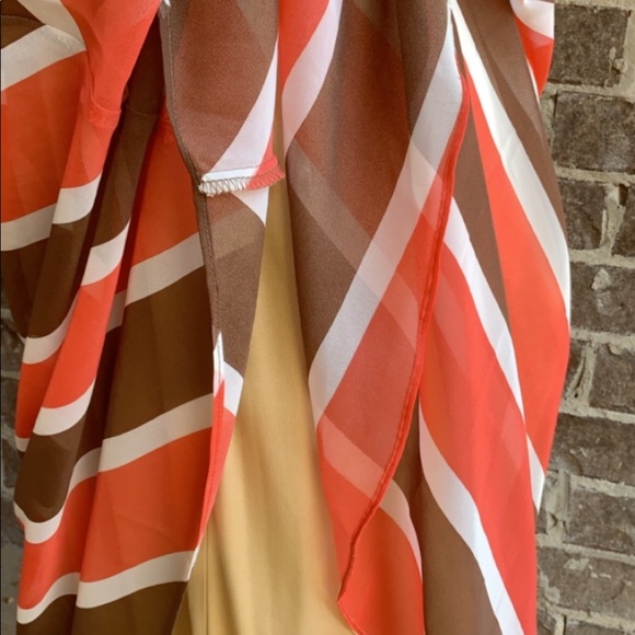 TANNED BEAUTY - Picture 10 of 11